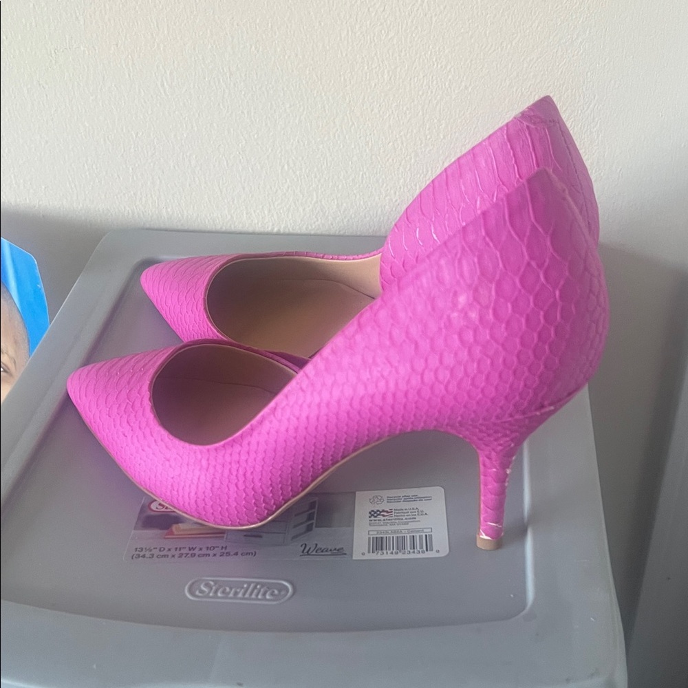 Aldo Vibrant Pink Textured Heels